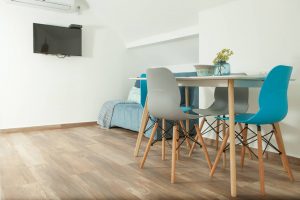 פגשים בחצר - עליזה רון - 0542055172 - קמפינג בוטיק - חממה יוצרת - יחידות ארוח